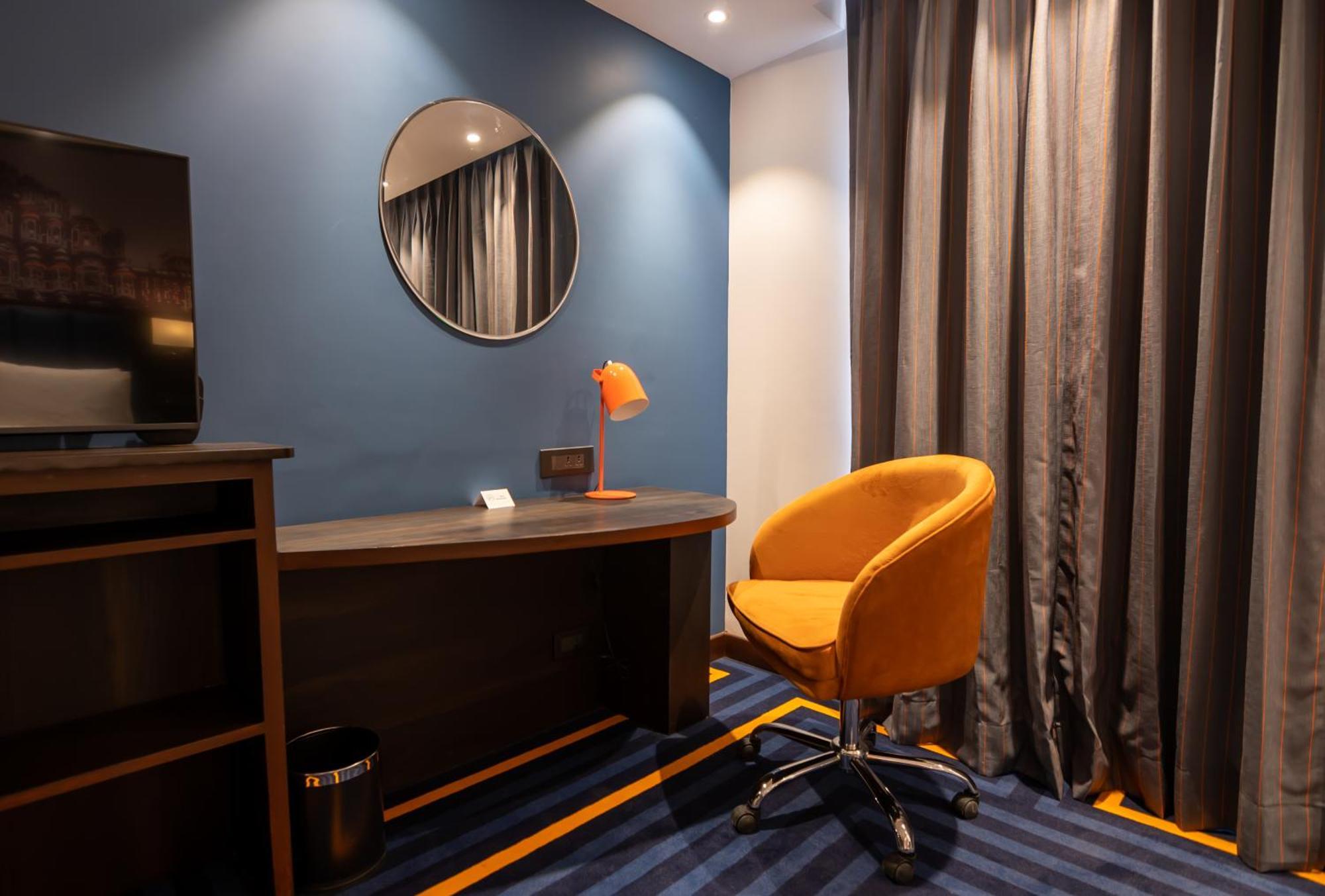 Holiday Inn Express & Suites Jaipur Gopalpura Exterior photo